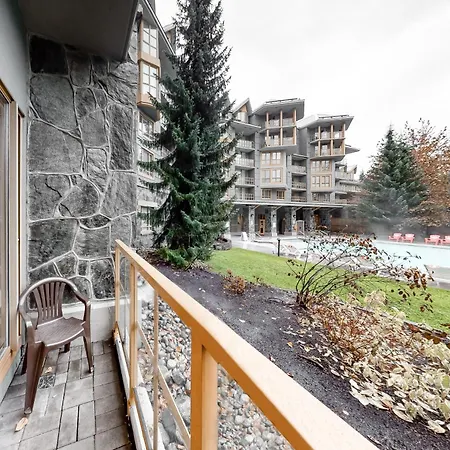 Cascade Lodge Whistler Room photo